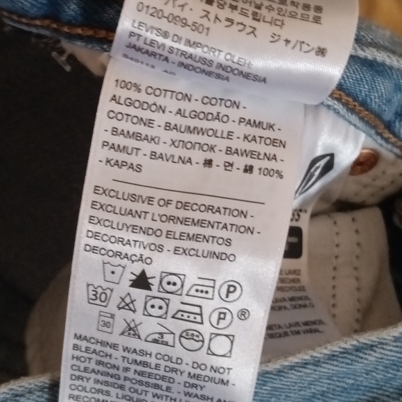 🆕Levi's Urban Outfitters High Rise Wedgie Jeans Distressed Ripped Size 26 - Picture 14 of 14